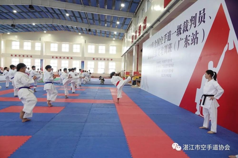 8f7f5064a1174cafa4614bb788bcd297.jpg 8f7f5064a1174cafa4614bb788bcd297.jpg